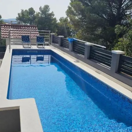 Spacious With Outdoor Swimming Pool In - Two Bedroom Apartment